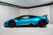 Lamborghini Huracan LP 640-4 PERFORMANTE. WARRANTY. AD PERSONAM. CARPLAY. LIFT. 8