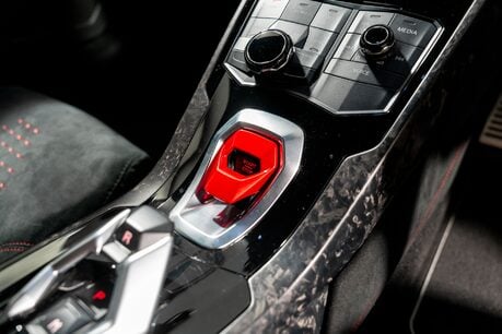 Lamborghini Huracan LP 640-4 PERFORMANTE. WARRANTY. AD PERSONAM. CARPLAY. LIFT. 33