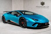 Lamborghini Huracan LP 640-4 PERFORMANTE. WARRANTY. AD PERSONAM. CARPLAY. LIFT.