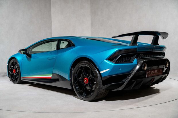 Lamborghini Huracan LP 640-4 PERFORMANTE. WARRANTY. AD PERSONAM. CARPLAY. LIFT. 2