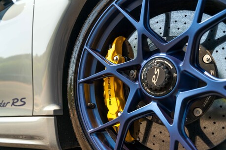 Porsche 718 SPYDER RS. WEISSACH PACKAGE. CERAMIC BRAKES. LIFT. BOSE. 8
