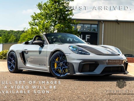 Porsche 718 SPYDER RS. WEISSACH PACKAGE. CERAMIC BRAKES. LIFT. BOSE.