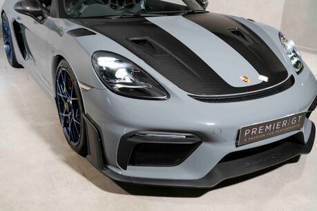 Porsche 718 SPYDER RS. WEISSACH PACKAGE. CERAMIC BRAKES. LIFT. BOSE. 32