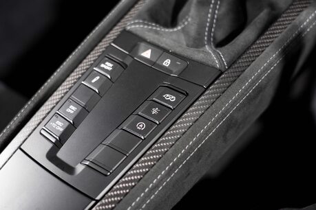 Porsche 718 SPYDER RS. WEISSACH PACKAGE. CERAMIC BRAKES. LIFT. BOSE. 21