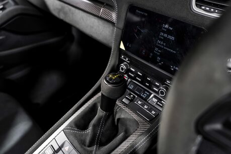 Porsche 718 SPYDER RS. WEISSACH PACKAGE. CERAMIC BRAKES. LIFT. BOSE. 23