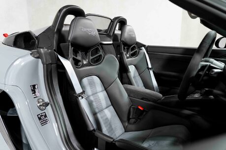 Porsche 718 SPYDER RS. WEISSACH PACKAGE. CERAMIC BRAKES. LIFT. BOSE. 15