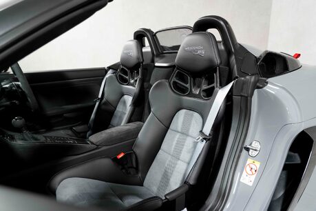 Porsche 718 SPYDER RS. WEISSACH PACKAGE. CERAMIC BRAKES. LIFT. BOSE. 17