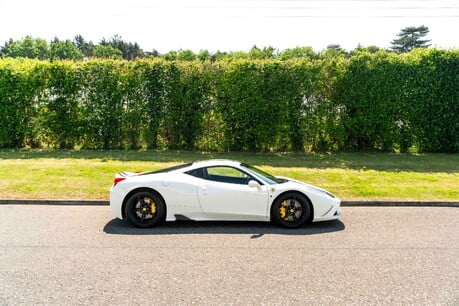 Ferrari 458 Speciale EXCELLENT SPECIFICATION. RACING LIVERY. COMPREHENSIVE HISTORY. 3