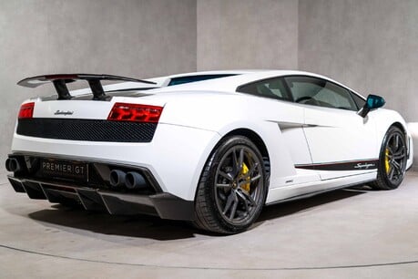 Lamborghini Gallardo SUPERLEGGERA. CARBON FIBRE INTERIOR & EXTERIOR PACK. LIFT SYSTEM. 4