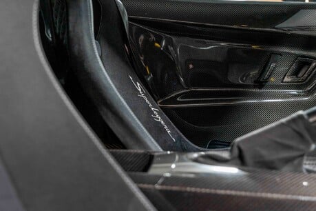 Lamborghini Gallardo SUPERLEGGERA. CARBON FIBRE INTERIOR & EXTERIOR PACK. LIFT SYSTEM. 22