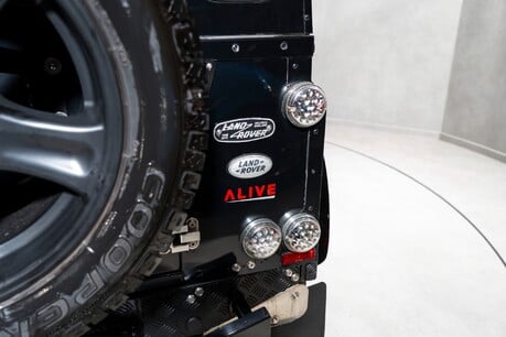 Land Rover Defender 90 BESPOKE 1 OF 1 BUILD. AUTOMOTIVE ALIVE CONVERSION. 33