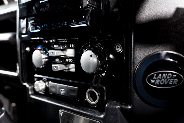 Land Rover Defender 90 BESPOKE 1 OF 1 BUILD. AUTOMOTIVE ALIVE CONVERSION. 5