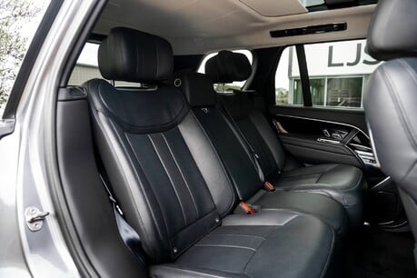 Land Rover Range Rover AUTOBIOGRAPHY P530 V8. 23" WHEELS. HEAD-UP DISPLAY. HEAT&C, MASSAGE SEATS. 5