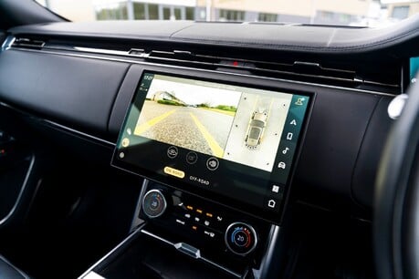 Land Rover Range Rover AUTOBIOGRAPHY P530 V8. 23" WHEELS. HEAD-UP DISPLAY. HEAT&C, MASSAGE SEATS. 10