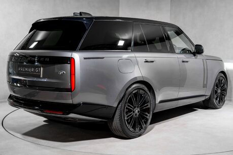 Land Rover Range Rover AUTOBIOGRAPHY P530 V8. 23" WHEELS. HEAD-UP DISPLAY. HEAT&C, MASSAGE SEATS. 4
