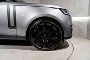 Land Rover Range Rover AUTOBIOGRAPHY P530 V8. 23" WHEELS. HEAD-UP DISPLAY. HEAT&C, MASSAGE SEATS. 9