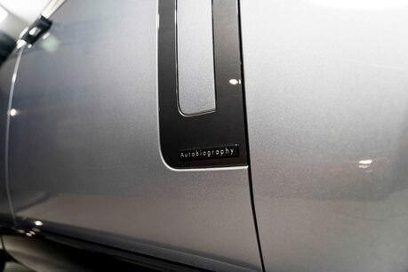 Land Rover Range Rover AUTOBIOGRAPHY P530 V8. 23" WHEELS. HEAD-UP DISPLAY. HEAT&C, MASSAGE SEATS. 39