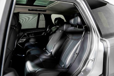 Land Rover Range Rover AUTOBIOGRAPHY P530 V8. 23" WHEELS. HEAD-UP DISPLAY. HEAT&C, MASSAGE SEATS. 18