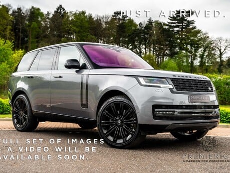 Land Rover Range Rover AUTOBIOGRAPHY P530 V8. 23" WHEELS. HEAD-UP DISPLAY. HEAT&C, MASSAGE SEATS. 