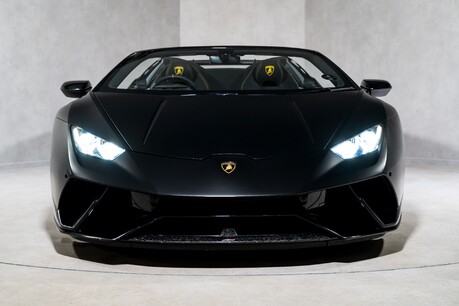 Lamborghini Huracan LP 640-4 PERFORMANTE SPYDER. COMFORT SEATS. LIFT SYSTEM. CARPLAY 2