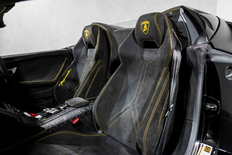 Lamborghini Huracan LP 640-4 PERFORMANTE SPYDER. COMFORT SEATS. LIFT SYSTEM. CARPLAY 18