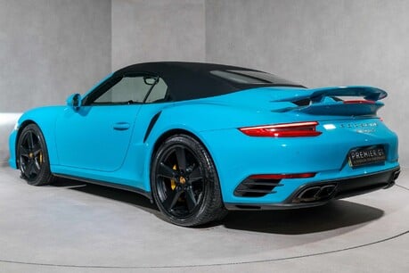 Porsche 911 TURBO S. SPORTS CHRONO. PCCB. HEATED SPORTS SEATS. BOSE. CARPLAY. 10