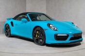 Porsche 911 TURBO S. SPORTS CHRONO. PCCB. HEATED SPORTS SEATS. BOSE. CARPLAY. 9