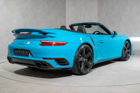 Porsche 911 TURBO S. SPORTS CHRONO. PCCB. HEATED SPORTS SEATS. BOSE. CARPLAY. 4