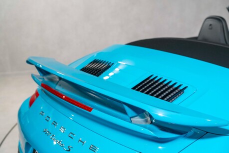 Porsche 911 TURBO S. SPORTS CHRONO. PCCB. HEATED SPORTS SEATS. BOSE. CARPLAY. 36
