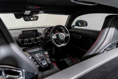 Mercedes-Benz Amg GT S EDITION 1. 1 OF 375. AERODYNAMIC PACKAGE. CARBON ROOF. 16
