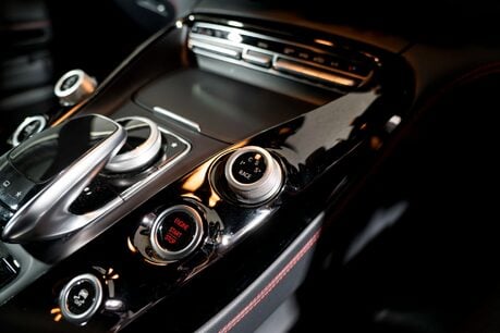 Mercedes-Benz Amg GT S EDITION 1. 1 OF 375. AERODYNAMIC PACKAGE. CARBON ROOF. 19