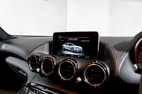 Mercedes-Benz Amg GT S EDITION 1. 1 OF 375. AERODYNAMIC PACKAGE. CARBON ROOF. 26