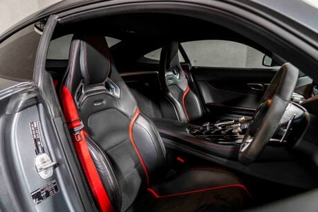 Mercedes-Benz Amg GT S EDITION 1. 1 OF 375. AERODYNAMIC PACKAGE. CARBON ROOF. 11
