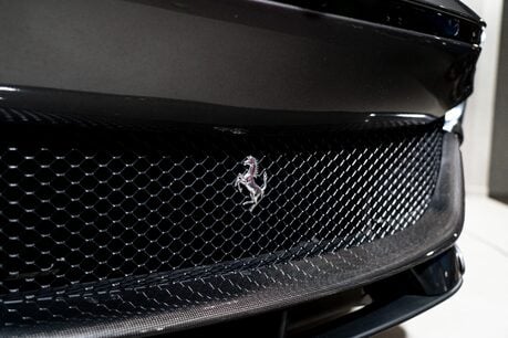 Ferrari Purosangue HISTORIC PAINT. AIRBRUSHED SHIELDS. CARBON INT/EXT PACK. PANO ROOF. 12