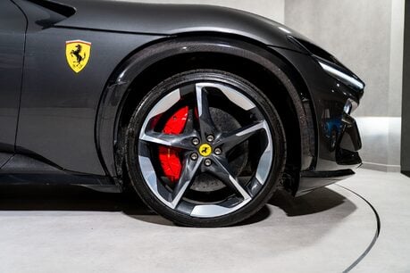 Ferrari Purosangue HISTORIC PAINT. AIRBRUSHED SHIELDS. CARBON INT/EXT PACK. PANO ROOF. 18