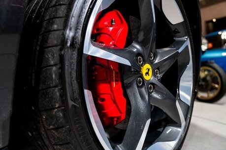 Ferrari Purosangue HISTORIC PAINT. AIRBRUSHED SHIELDS. CARBON INT/EXT PACK. PANO ROOF. 20