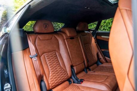 Lamborghini Urus V8. LAMBO WARRANTY UNTIL NOV. ADAS PACK. HEATED, COOLED & MASSAGE SEATS. 10