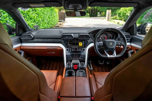 Lamborghini Urus V8. LAMBO WARRANTY UNTIL NOV. ADAS PACK. HEATED, COOLED & MASSAGE SEATS. 2