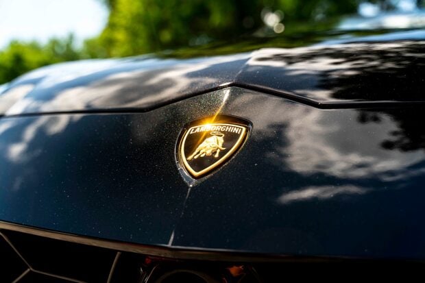 Lamborghini Urus V8. LAMBO WARRANTY UNTIL NOV. ADAS PACK. HEATED, COOLED & MASSAGE SEATS. 4