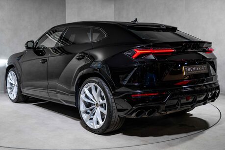 Lamborghini Urus V8. LAMBO WARRANTY UNTIL NOV. ADAS PACK. HEATED, COOLED & MASSAGE SEATS. 6