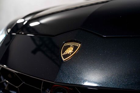 Lamborghini Urus V8. LAMBO WARRANTY UNTIL NOV. ADAS PACK. HEATED, COOLED & MASSAGE SEATS. 23