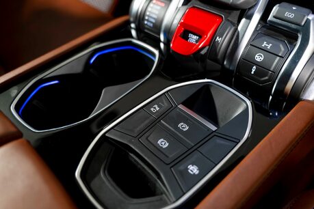 Lamborghini Urus V8. LAMBO WARRANTY UNTIL NOV. ADAS PACK. HEATED, COOLED & MASSAGE SEATS. 31