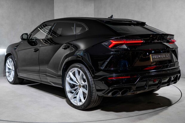 Lamborghini Urus V8. LAMBO WARRANTY UNTIL NOV. ADAS PACK. HEATED, COOLED & MASSAGE SEATS. 3