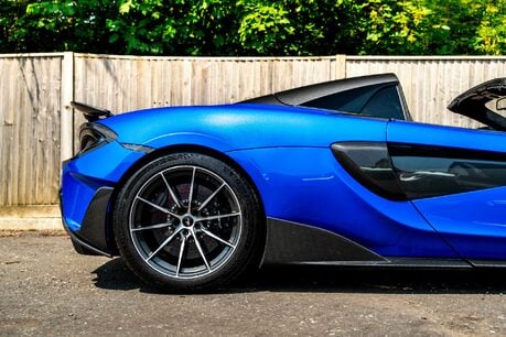 McLaren 600LT SPIDER. FULL MSH. WARRANTY. CARBON FIBRE EXT PACK. CERAMIC BRAKES. LIFT 6