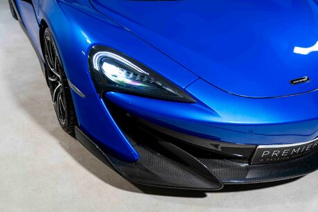 McLaren 600LT SPIDER. FULL MSH. WARRANTY. CARBON FIBRE EXT PACK. CERAMIC BRAKES. LIFT 28