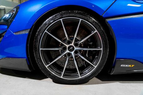 McLaren 600LT SPIDER. FULL MSH. WARRANTY. CARBON FIBRE EXT PACK. CERAMIC BRAKES. LIFT 14
