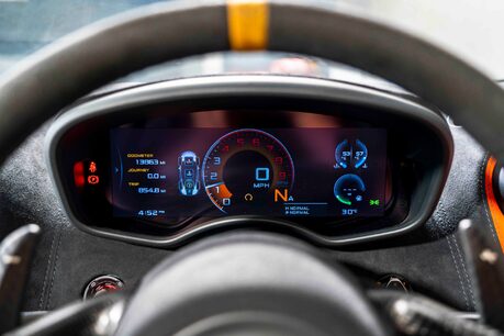McLaren 600LT SPIDER. FULL MSH. WARRANTY. CARBON FIBRE EXT PACK. CERAMIC BRAKES. LIFT 37