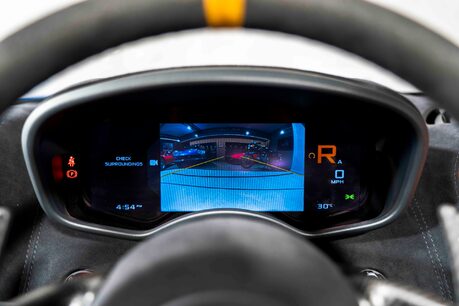McLaren 600LT SPIDER. FULL MSH. WARRANTY. CARBON FIBRE EXT PACK. CERAMIC BRAKES. LIFT 38