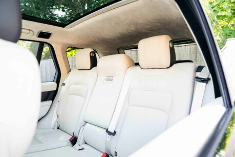 Land Rover Range Rover SDV6 WESTMINSTER EDITION. BLACK PACK. 22S. OPENING PANORAMIC ROOF 13