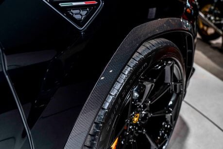 Lamborghini Urus V8 PERFORMANTE. FULL PPF. PANORAMIC ROOF. HEATED, COOLED & MASSAGE SEATS. 27